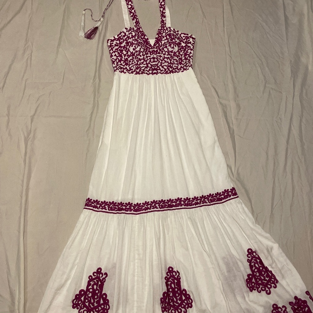EUC Anthropologie  Summer dress white with violet/purple. Size 4